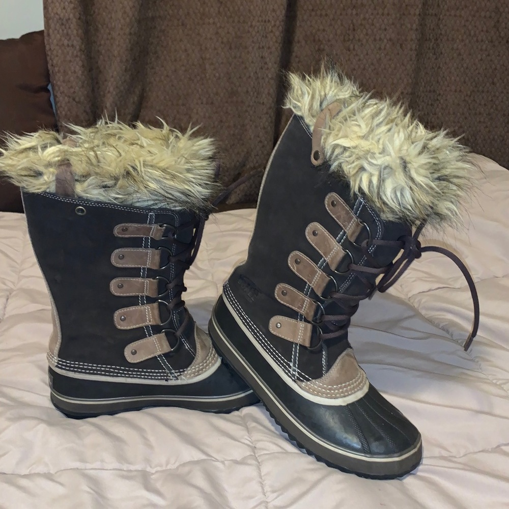 Sorel Brown and Tan Lace-Up Fur-Trim Winter Boots